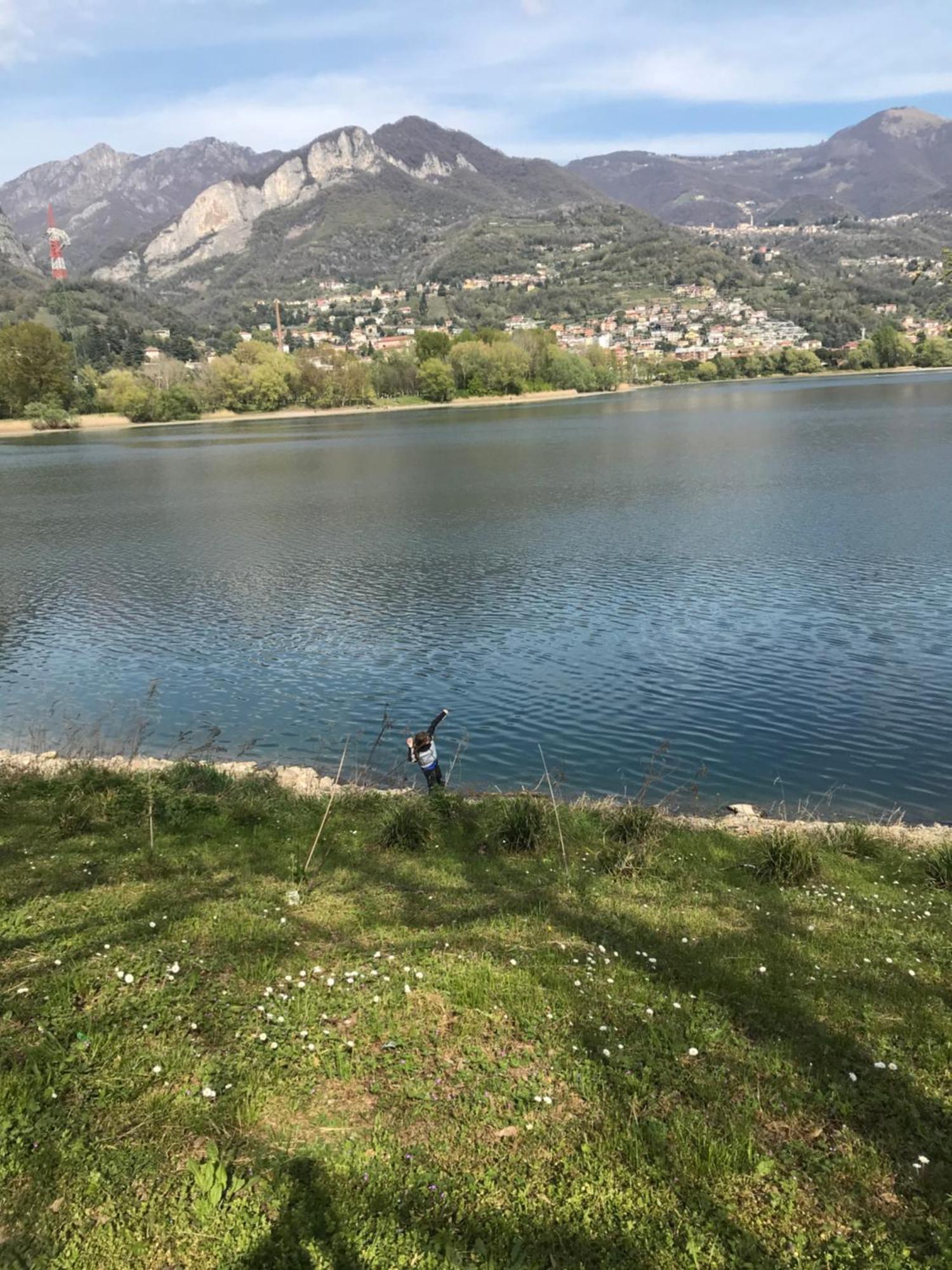 Iuli Lake Home Tra Lago E Montagna Olginate Экстерьер фото